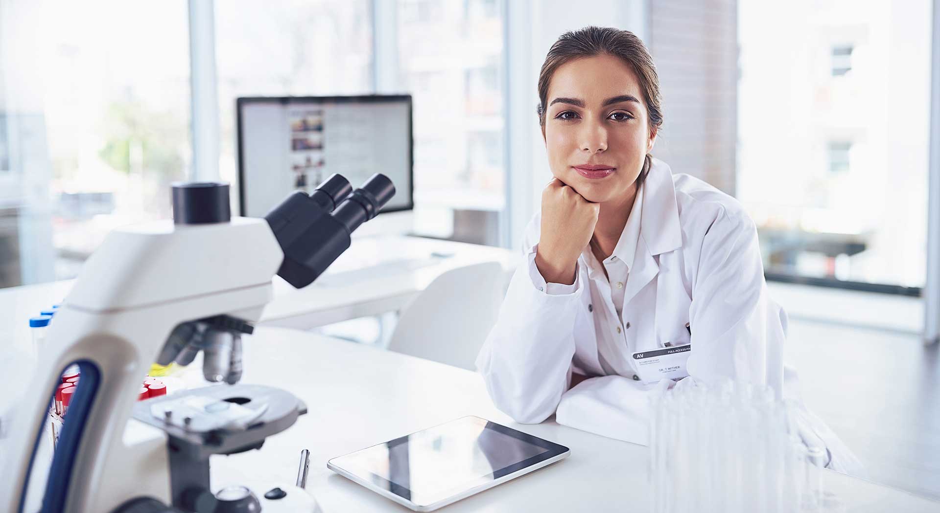 female vet lab